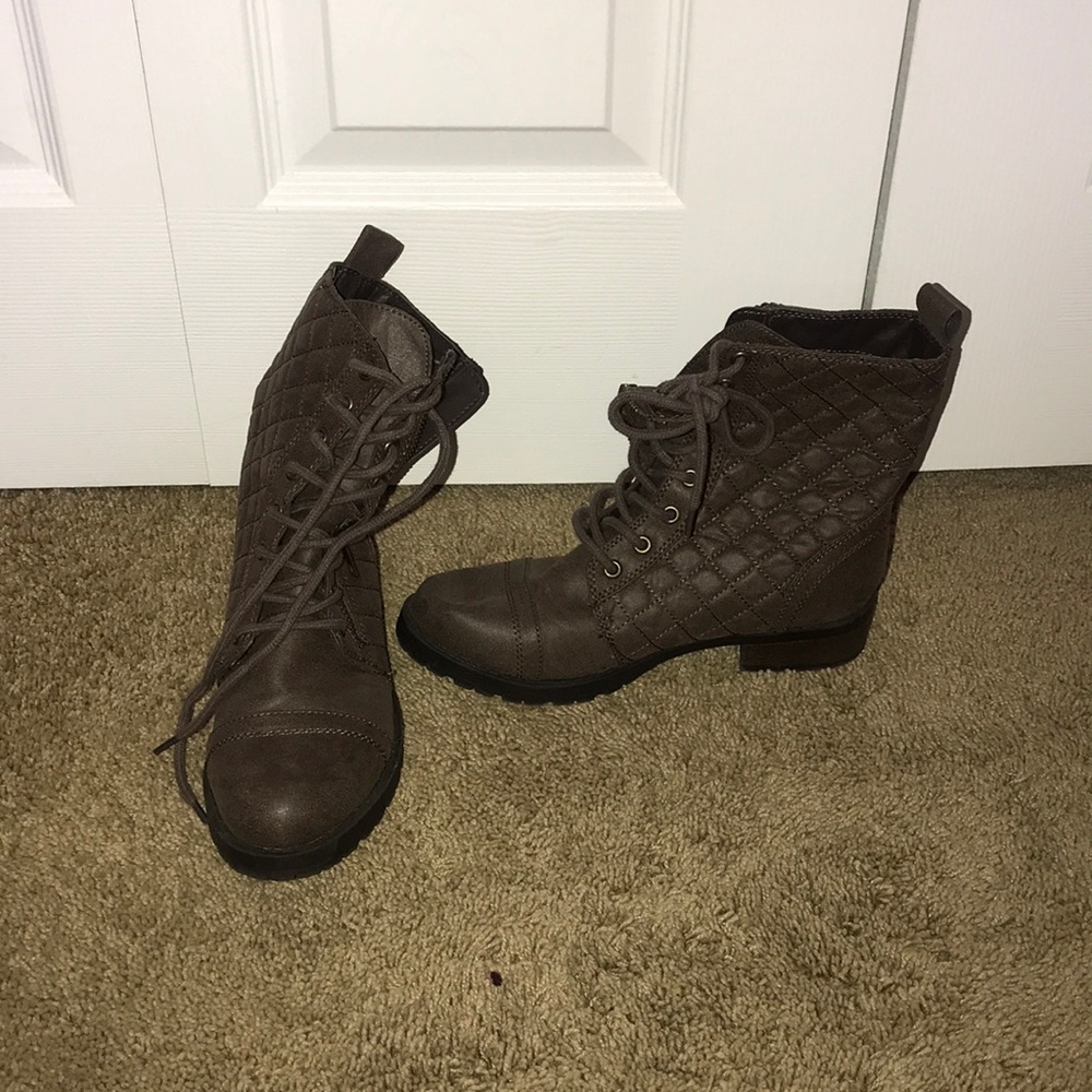 combat boots